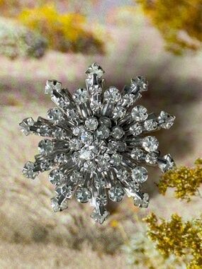 VINTAGE Clear Rhinestone Starburst Brooch MCM